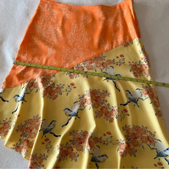 A.M.I. SILK SKIRT ASYMMETRICAL FLORAL BIRDS SZ 12 - Picture 11 of 16